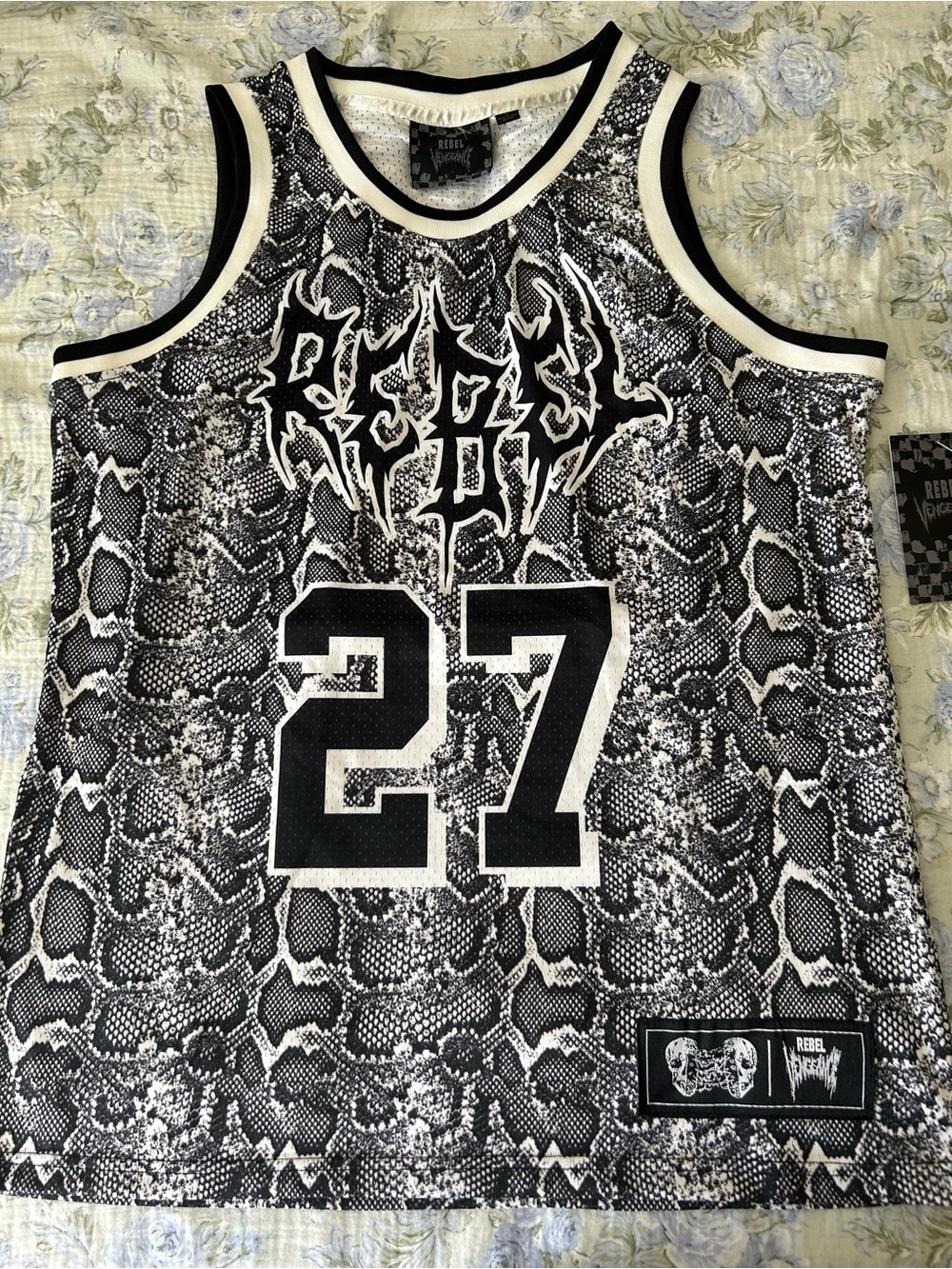 Rebel Vengeance Shirt Mens Large
 Black & White Snake-Print Athletic Tank